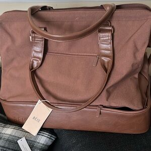 Beis “The Weekender”